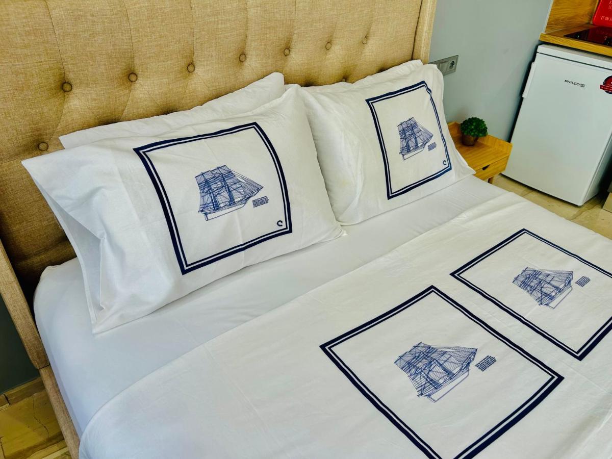 Port Twins Suites No1 El Pireo Exterior foto